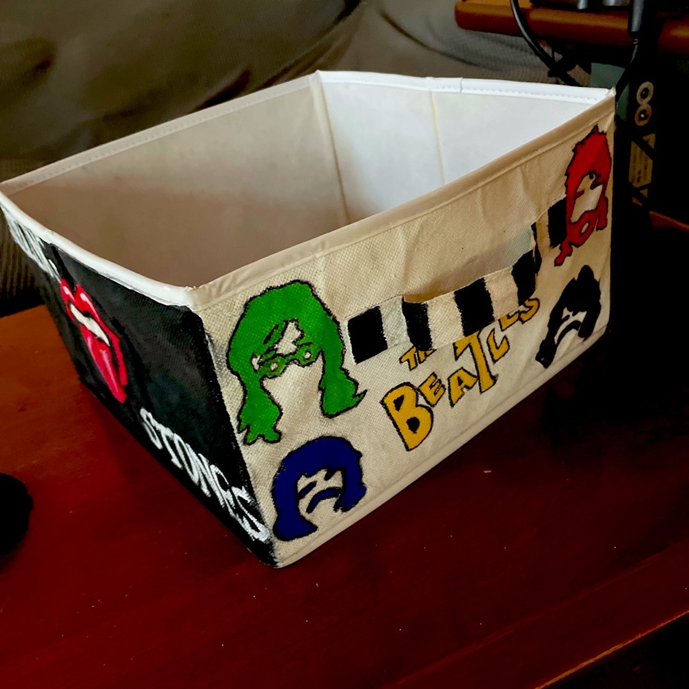 Hand Painted Iconic Bands Bin🖌